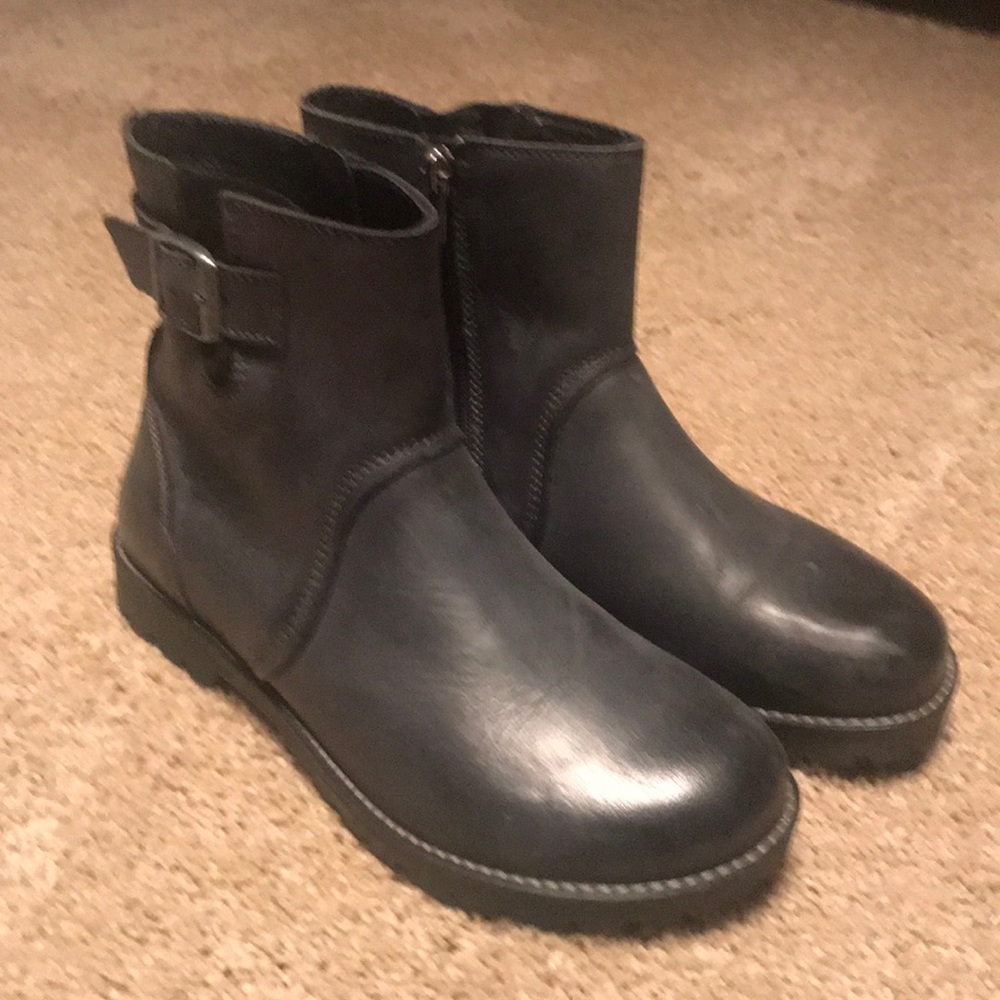 NWOT leather Birkenstock boots!
